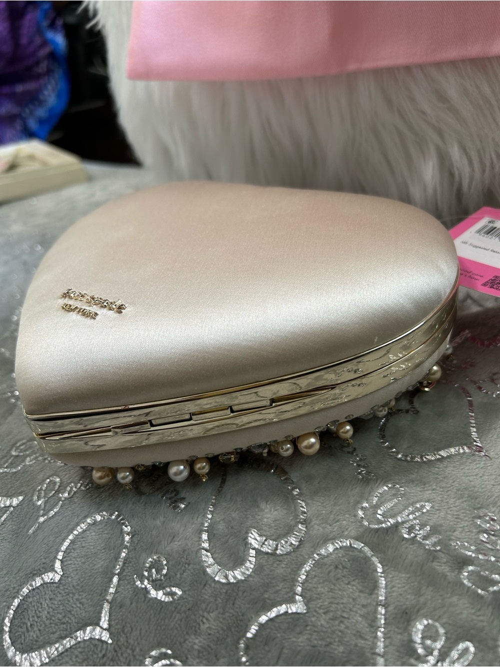 NWT Kate Spade NYC Pearl & Crystal Heart Bridal Clutch with Gold Chain- Ivory - Picture 9 of 12